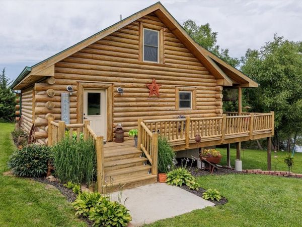 7557 43rd Avenue , Prole, IA 50229