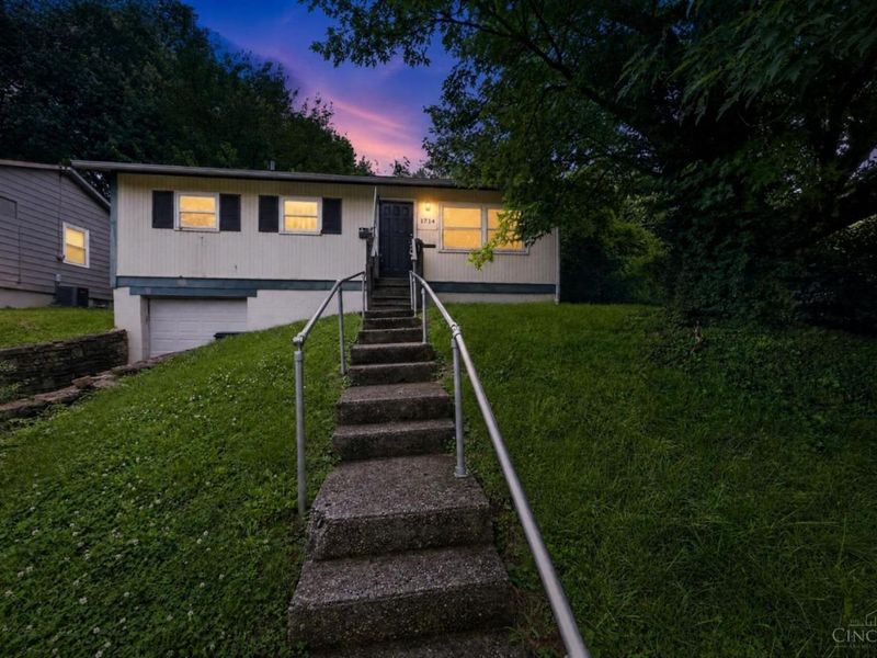 1714 Monterey Court, Cincinnati, OH 45223 Photo 2