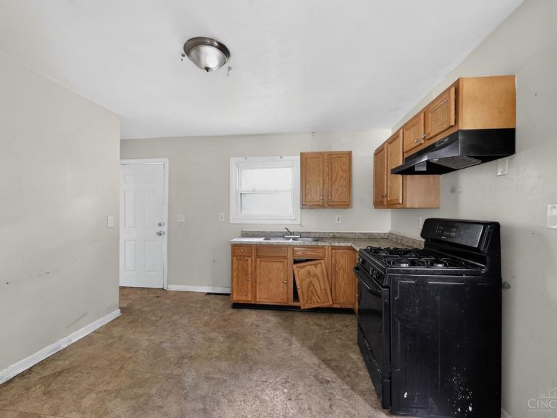 1714 Monterey Court, Cincinnati, OH 45223 Photo 9