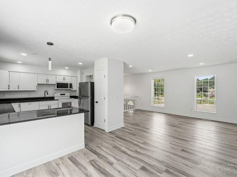11834 Ashmore Court, Springdale, OH 45246 Photo 14