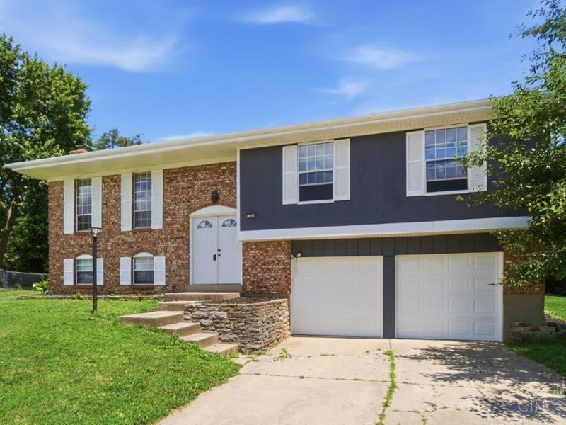 11834 Ashmore Court, Springdale, OH 45246 Photo 5