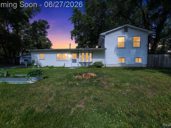 6260 Beth, Green Oak Twp, MI 48116