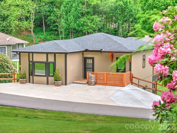 47 Winghaven Heights , Waynesville, NC 28786
