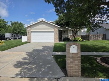 6237 Cornflower Drive, Lincoln, NE 68504