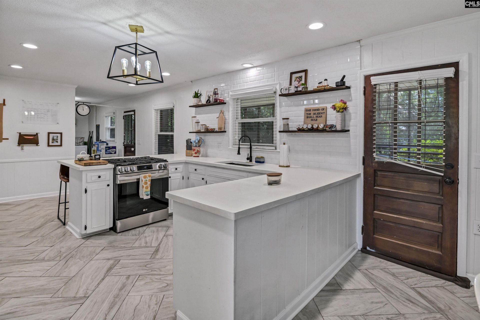 818 Kingsbridge Road Photo 12