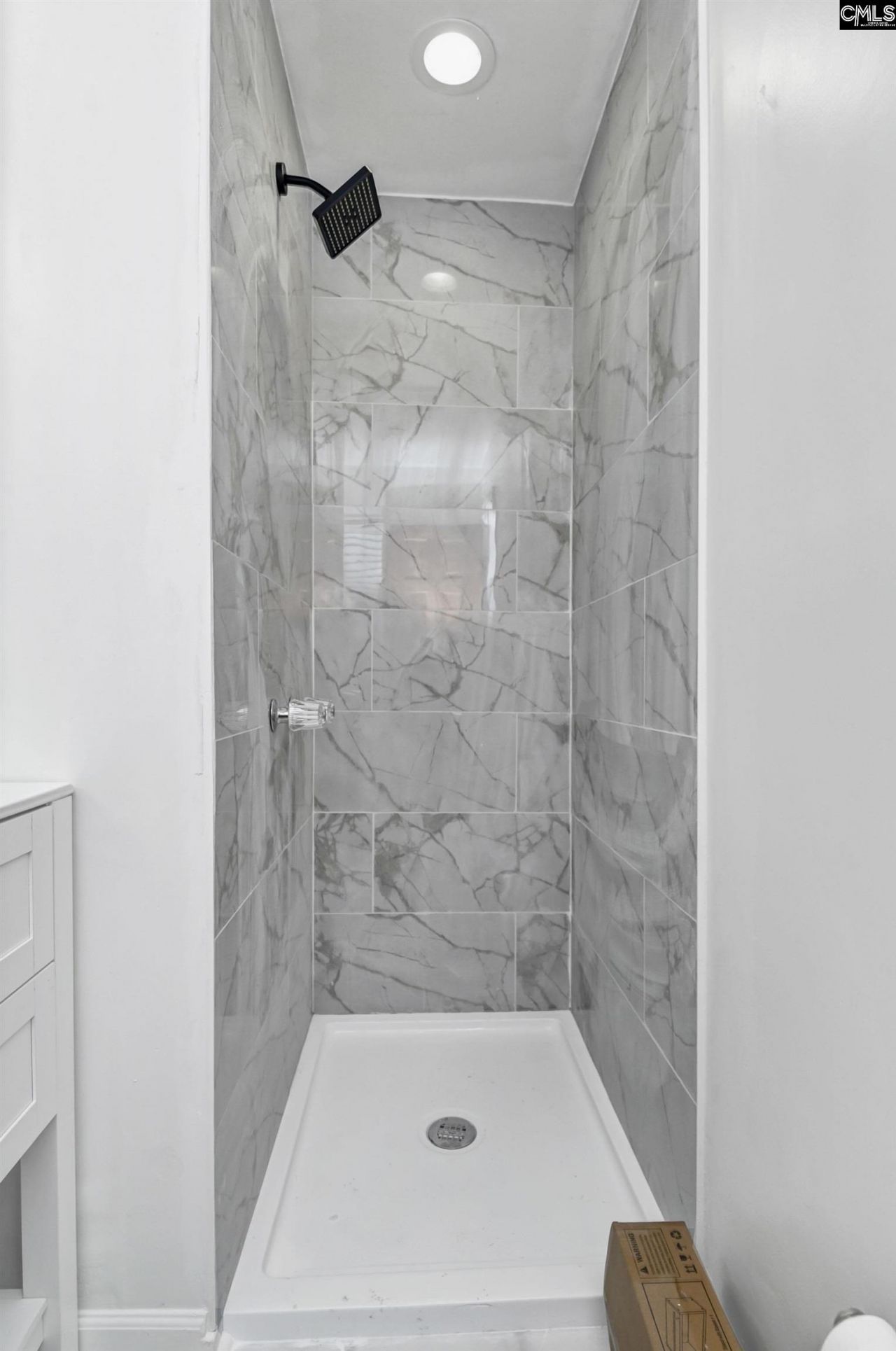 818 Kingsbridge Road Photo 31