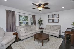 818 Kingsbridge Road photo 4