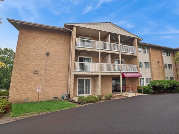 Unit 310, Des Plaines, IL 60016