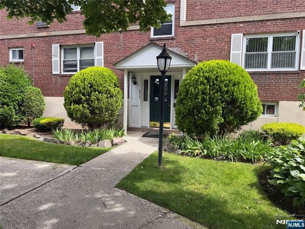 974 Main Street F6, Unit F6, HACKENSACK, NJ 07601