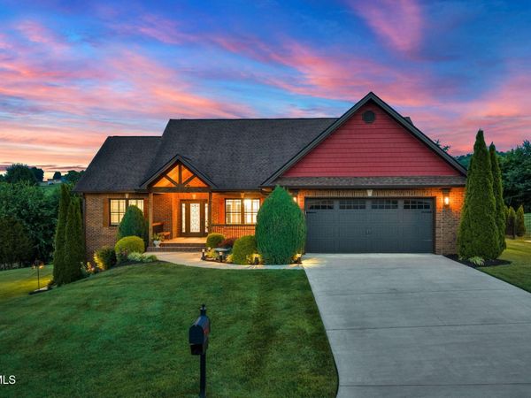 1300 Savin Falls, Johnson City, TN 37615