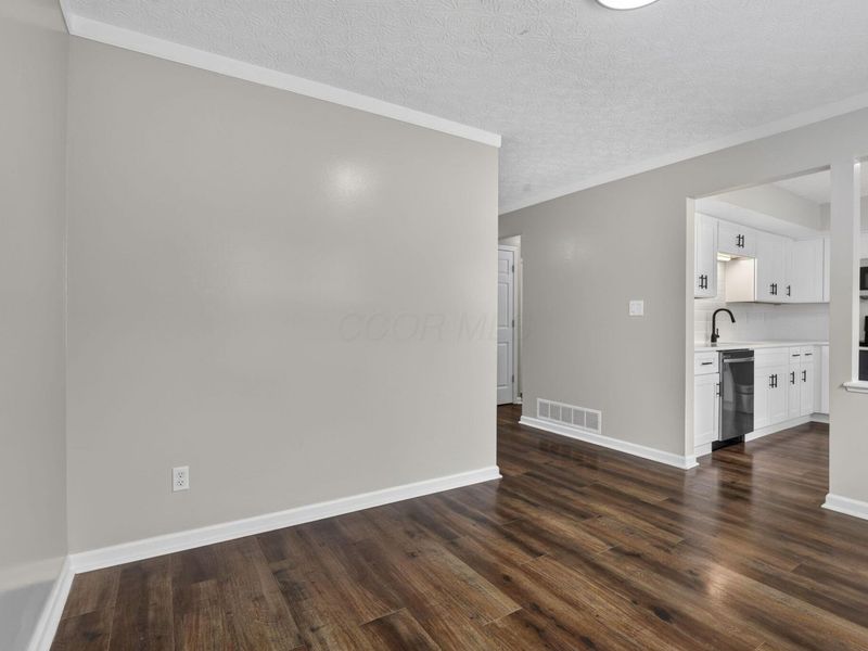 2425 Dunsworth Drive , Columbus, OH 43235 Photo 14