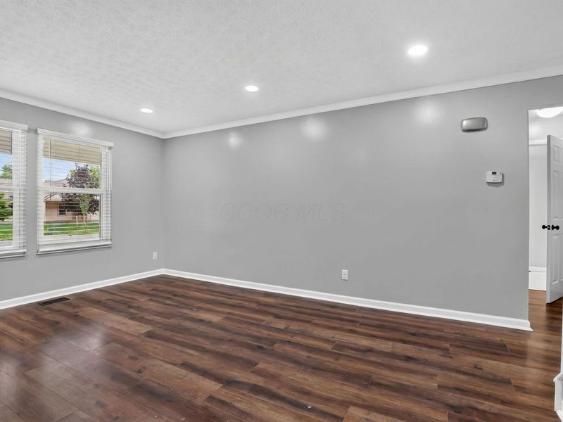 2425 Dunsworth Drive , Columbus, OH 43235 Photo 18