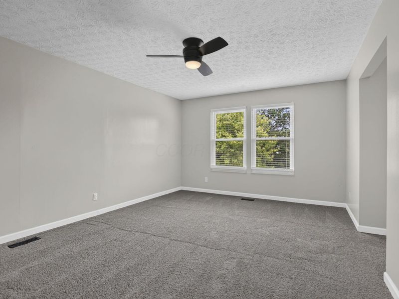 2425 Dunsworth Drive , Columbus, OH 43235 Photo 23