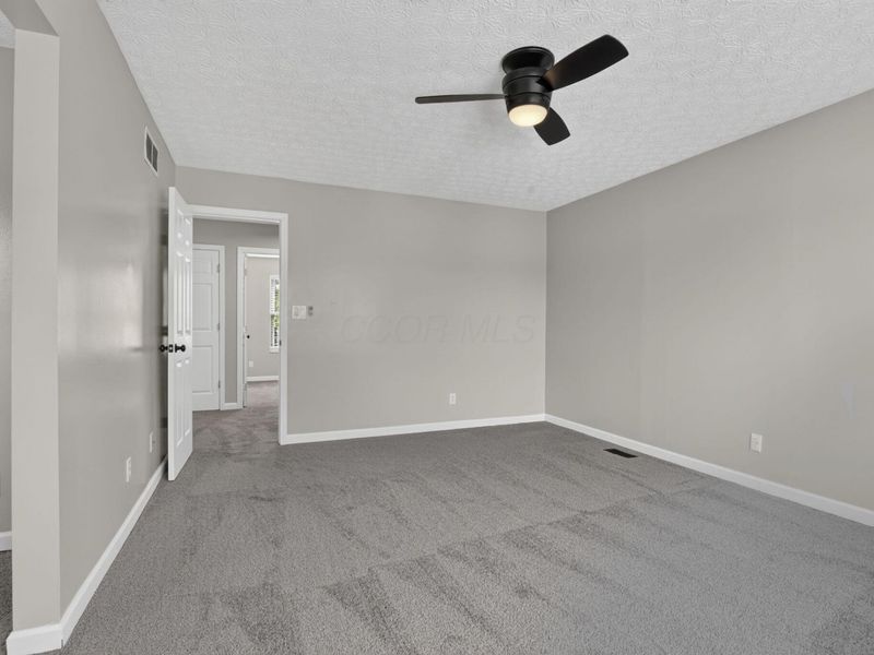 2425 Dunsworth Drive , Columbus, OH 43235 Photo 24