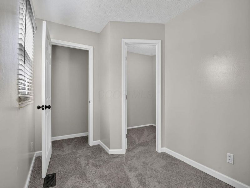2425 Dunsworth Drive , Columbus, OH 43235 Photo 26