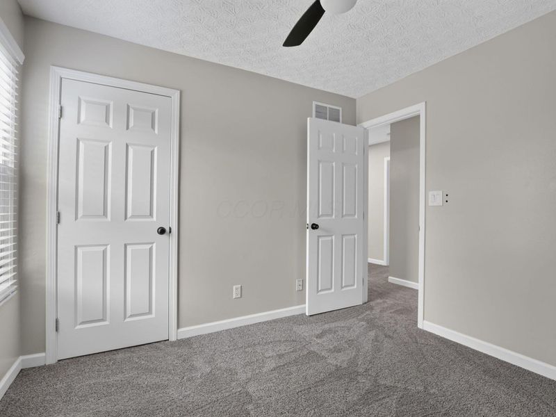 2425 Dunsworth Drive , Columbus, OH 43235 Photo 29