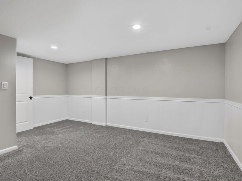 2425 Dunsworth Drive , Columbus, OH 43235 Photo 44