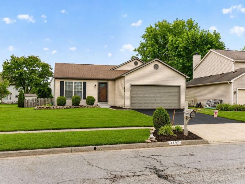 2768 Westrock Drive, Hilliard, OH 43026 Photo 2