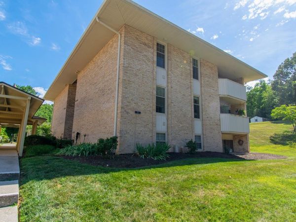 5260 Crossbow CIR, UNIT 5D, Roanoke, VA 24018