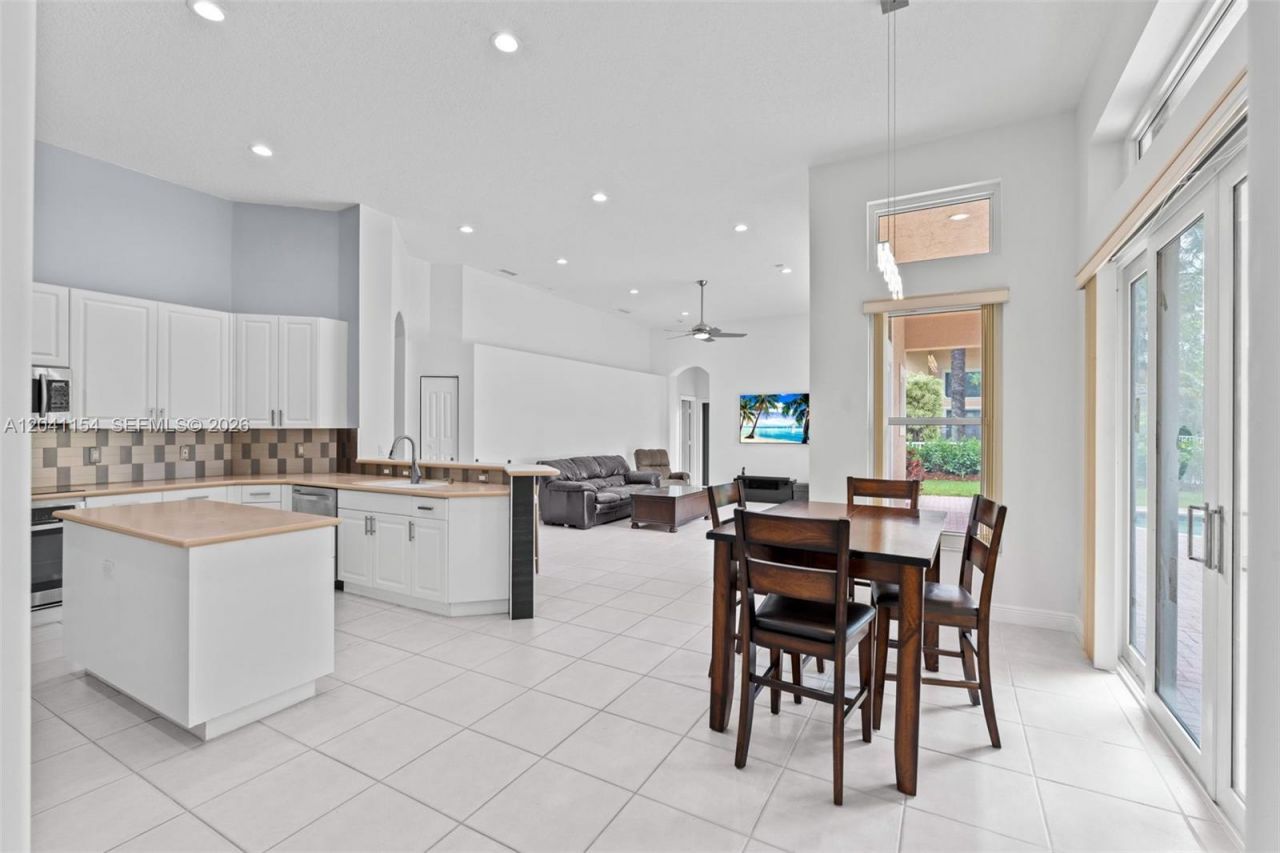 5019 NW 113 Avenue , Coral Springs, FL 33076 Photo