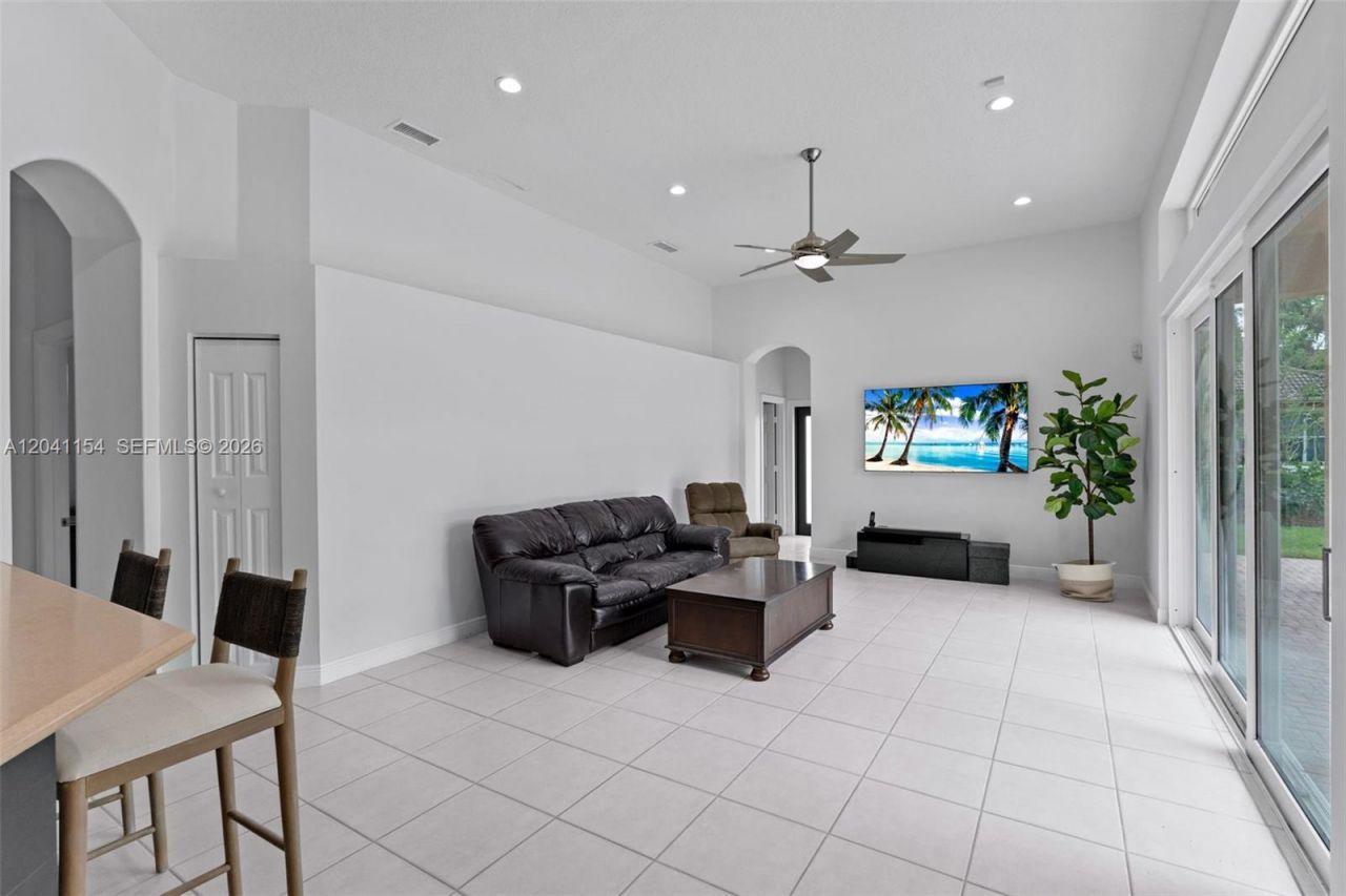 5019 NW 113 Avenue , Coral Springs, FL 33076 Photo