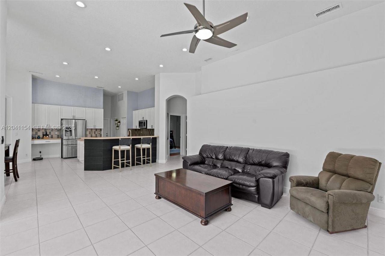 5019 NW 113 Avenue , Coral Springs, FL 33076 Photo