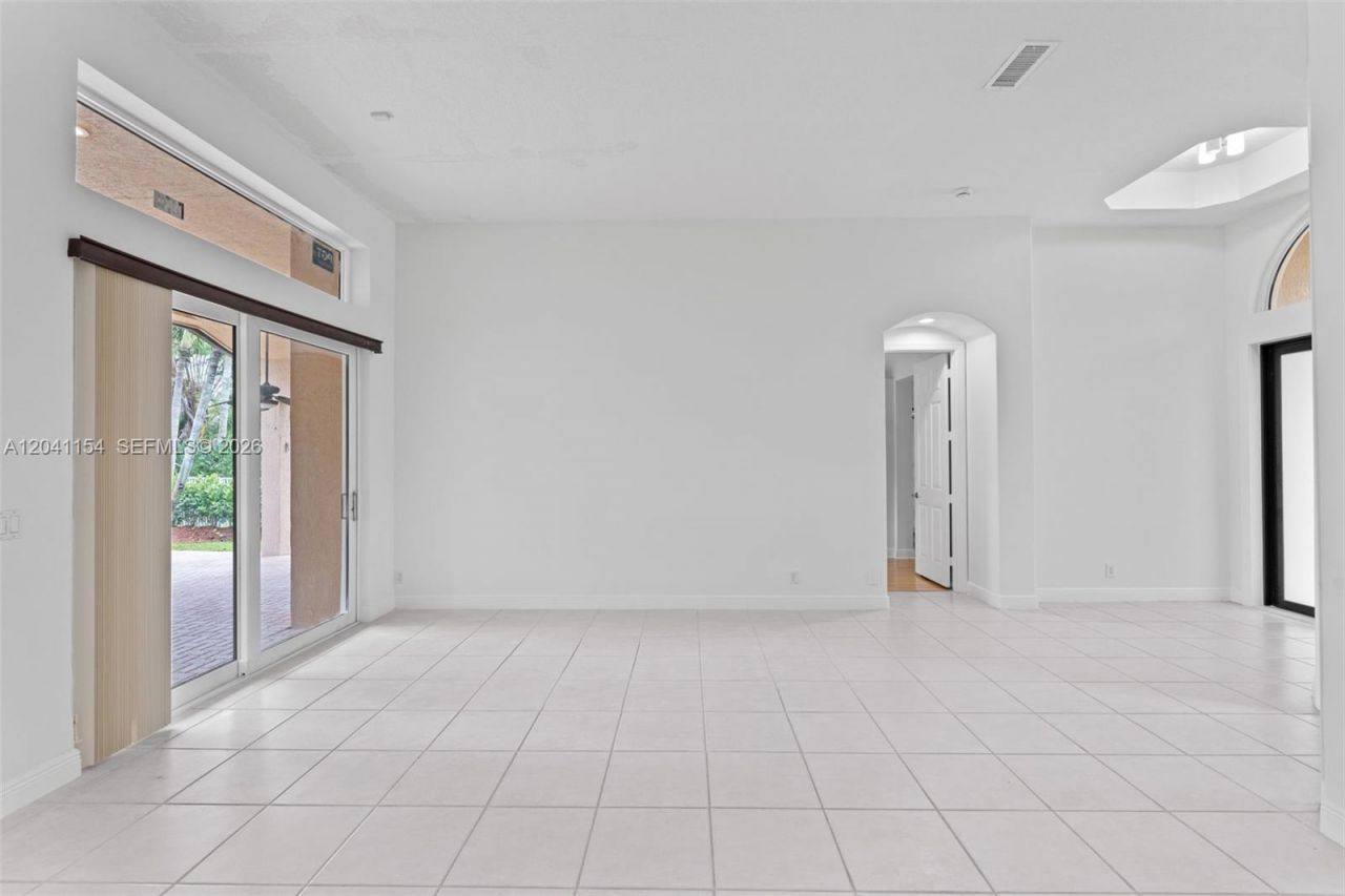 5019 NW 113 Avenue , Coral Springs, FL 33076 Photo