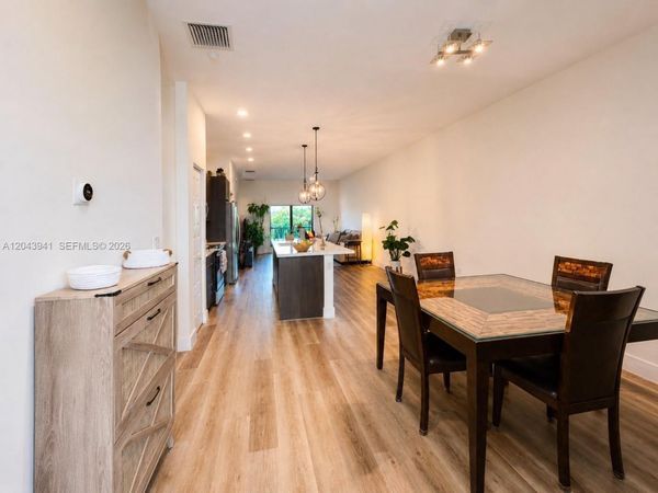 8015 NW 104th Ave , Unit 21, Doral, FL 33178