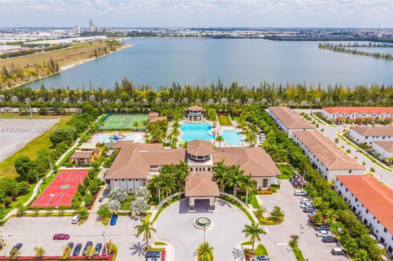 8015 NW 104th Ave , Unit 21, Doral, FL 33178 Photo