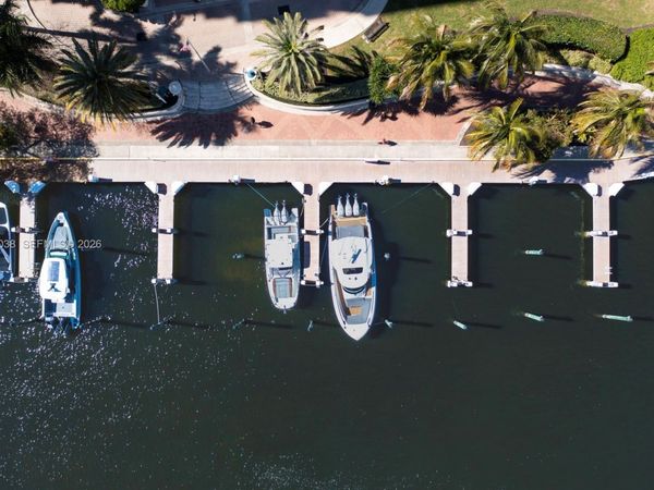 610 W Las Olas Blvd , Fort Lauderdale, FL 33312