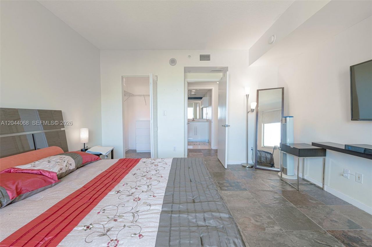 325 S Biscayne Blvd , Unit 3624, Miami, FL 33131 Photo