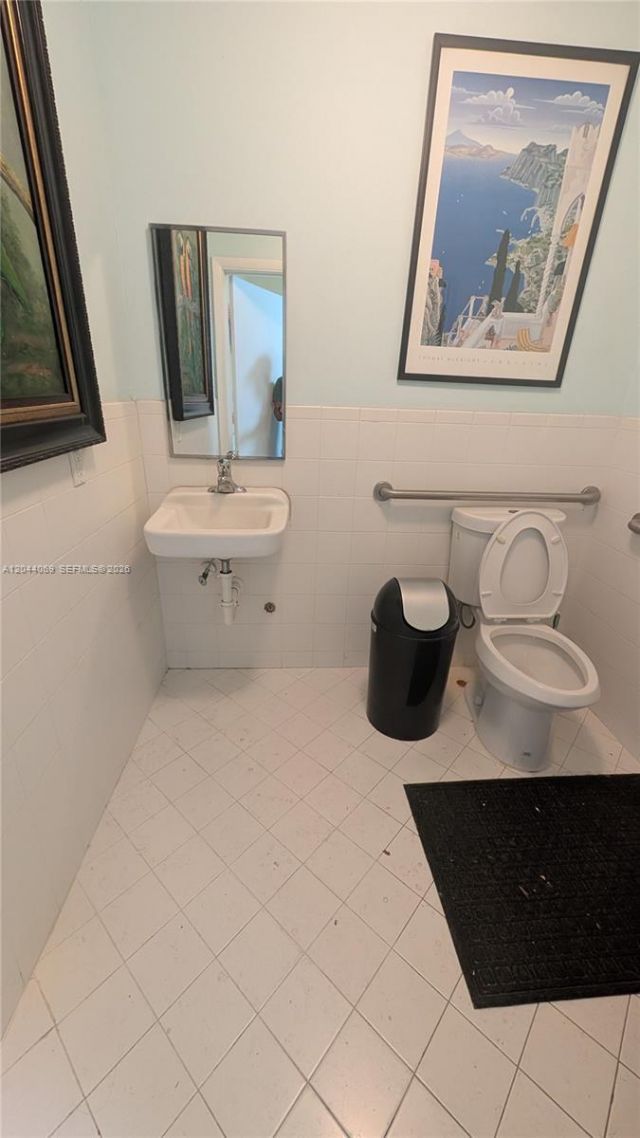 5595 Orange Dr , Unit 101, Davie, FL 33314 Photo