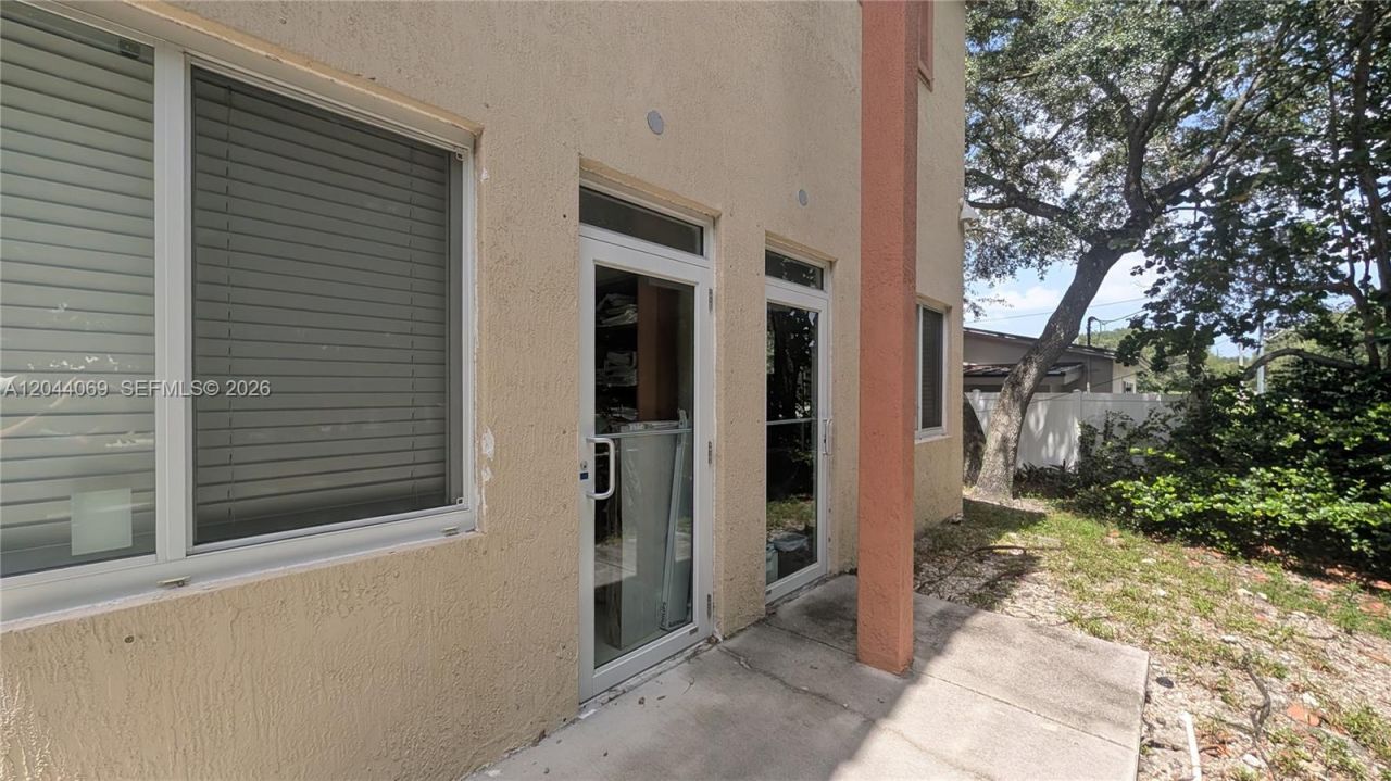 5595 Orange Dr , Unit 101, Davie, FL 33314 Photo