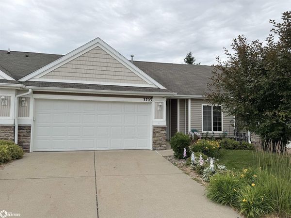 3703 NE Cottonwood Lane, Ankeny, IA 50021
