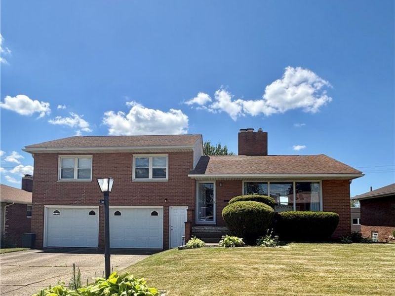 1407 Valentine Circle NW, Canton, OH 44708 Photo 1