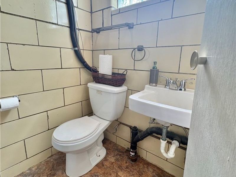 1407 W Valentine Circle NW, Canton, OH 44708 Photo 25