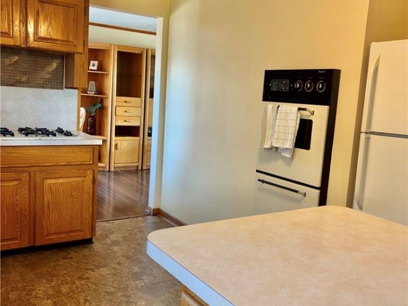 1407 Valentine Circle NW, Canton, OH 44708 Photo 3