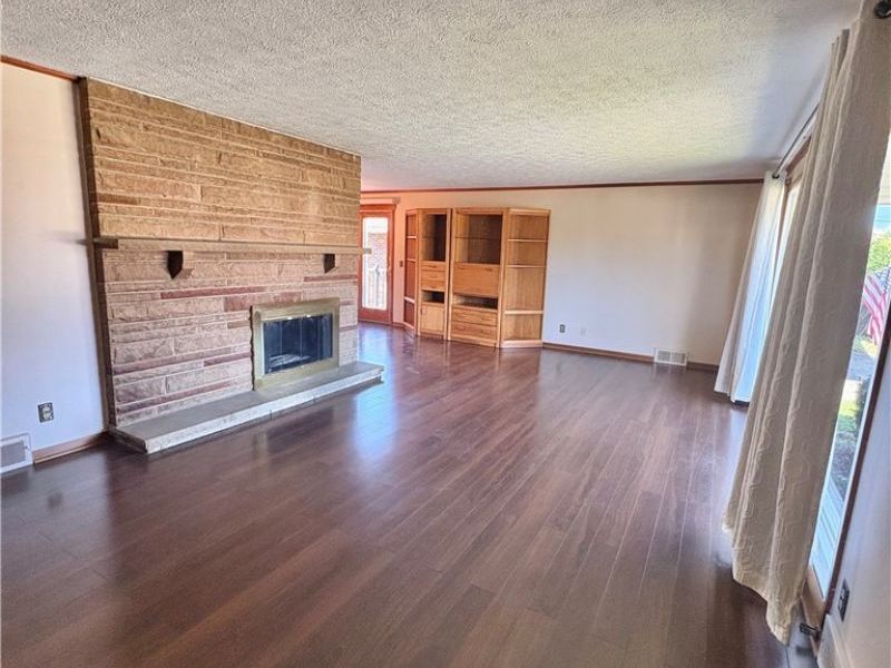 1407 W Valentine Circle NW, Canton, OH 44708 Photo 8