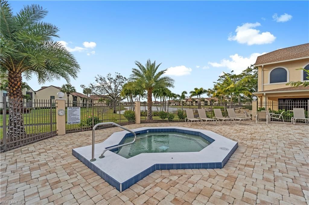 8565 Charter Club Cir, Unit 6, Fort Myers, FL 33919 Photo