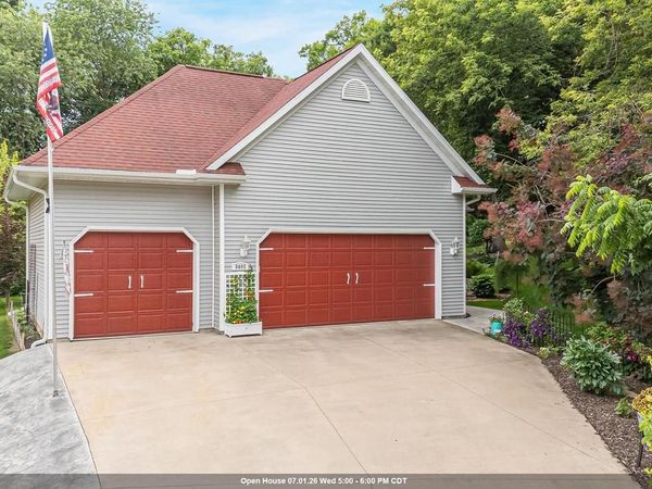 8405 RIDGEVIEW COURT, Larsen, WI 54947