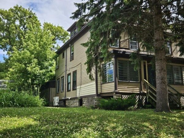 419 S VAN BUREN STREET, Green Bay, WI 54301