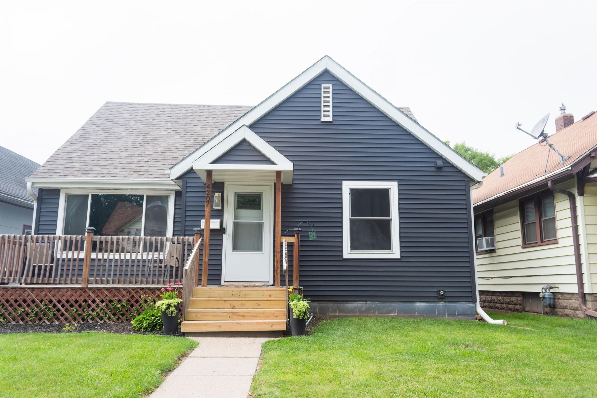 4207 Harrison St, Sioux City, IA 51108 Main Photo