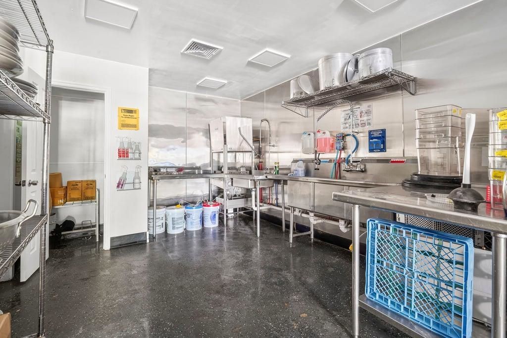 4378 Highway 17 Business Photo 23