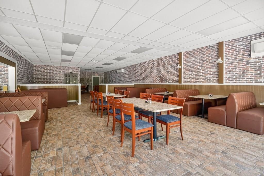4378 Highway 17 Business Photo 5