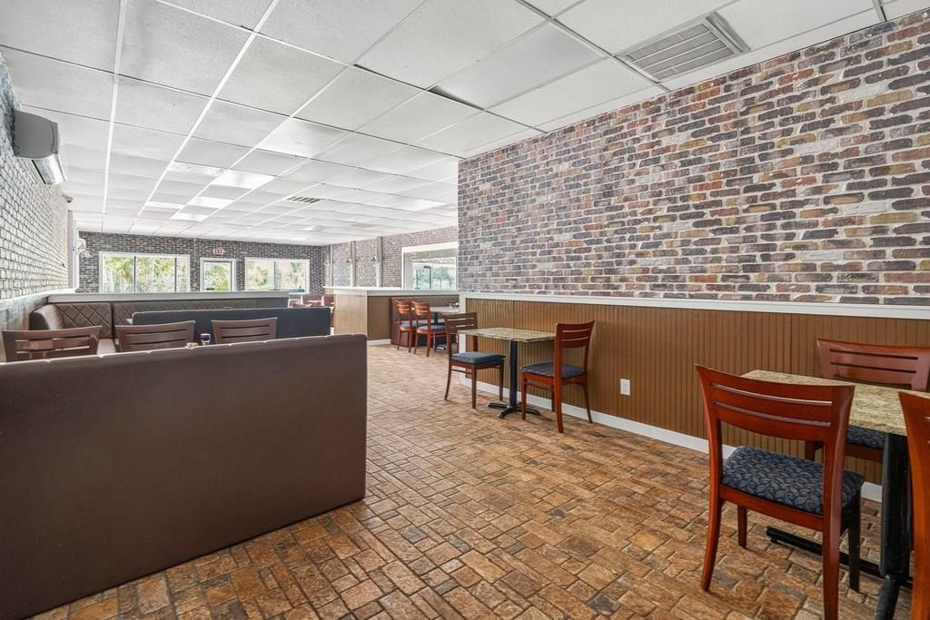 4378 Highway 17 Business Photo 7