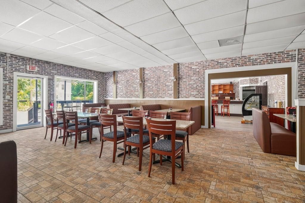 4378 Highway 17 Business Photo 8