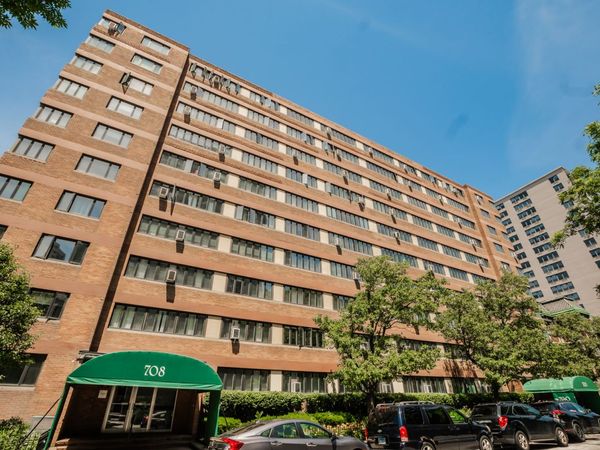 700 W BITTERSWEET Place , Unit 711, Chicago, IL 60613