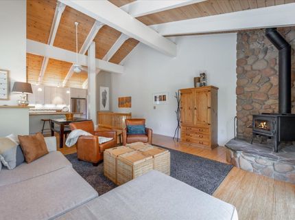 10240 Pine Cone Road, Truckee, CA 96161 Photo