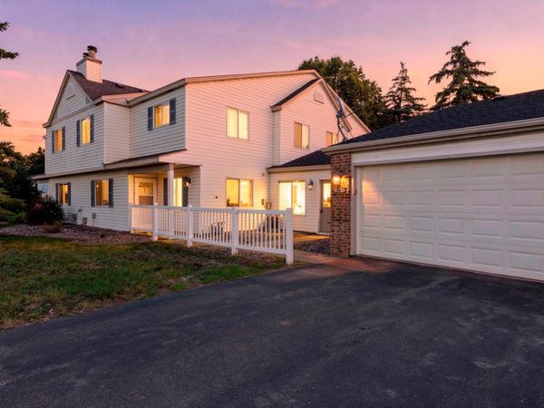 15720 Griffon Path, Apple Valley, MN 55124