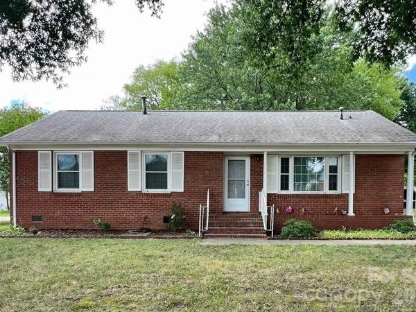 7644 Bramblewood Drive, Charlotte, NC 28217